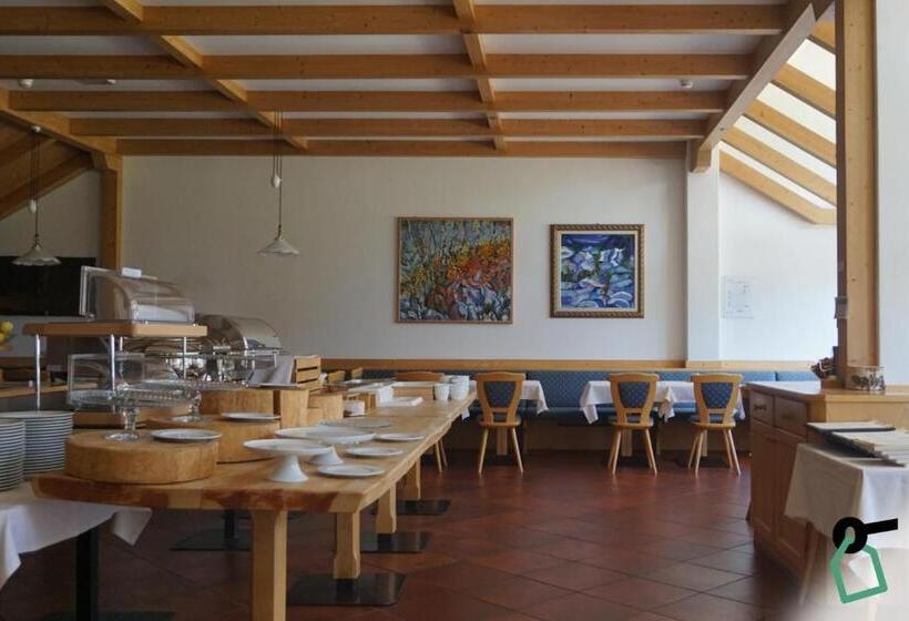 هتل Hotiday Apartment Collection   Campiglio Grostè