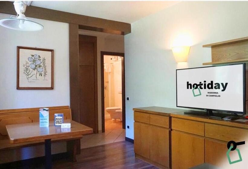 هتل Hotiday Apartment Collection   Campiglio Grostè