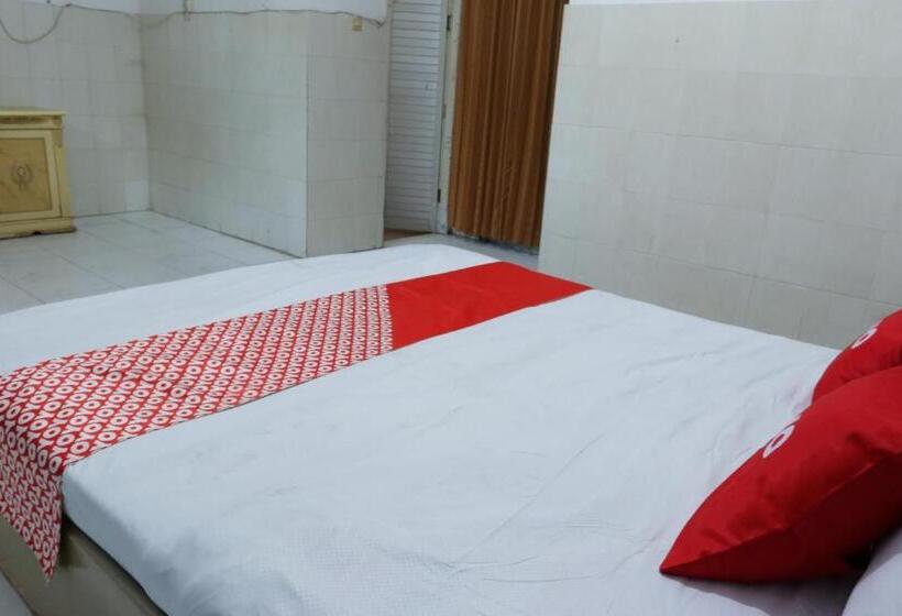 Отель Oyo 93159 Homestay Sehat