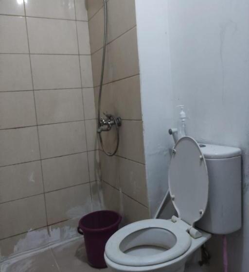 Отель Oyo 93159 Homestay Sehat