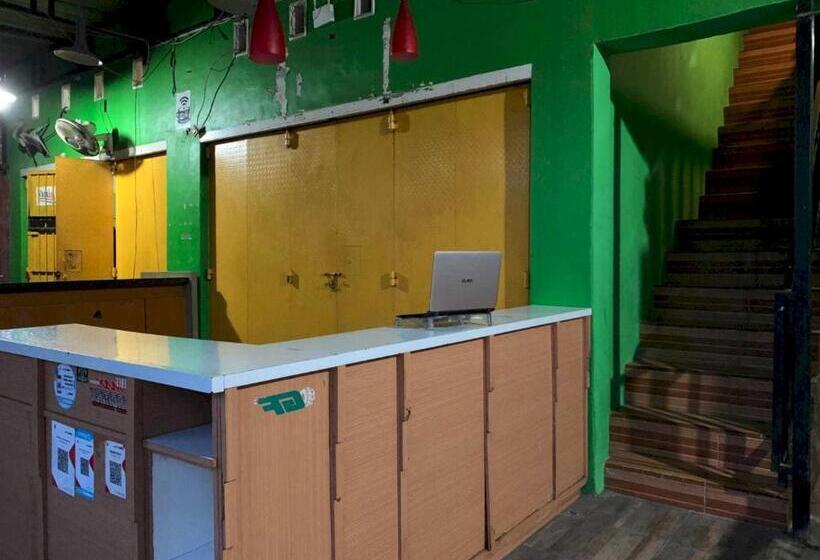 هتل Oyo 93165 Nur Homestay Syariah