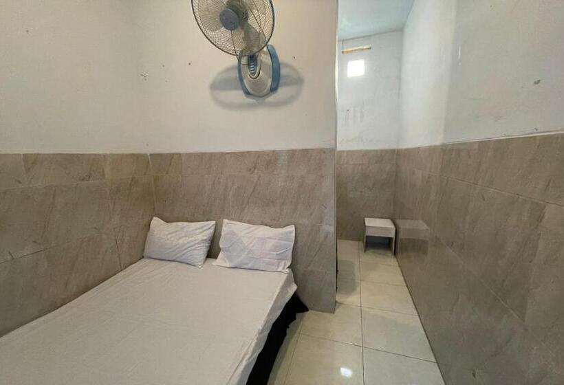 בית מלון כפרי Spot On 93149 Karman S Sari 1 Homestay Syariah