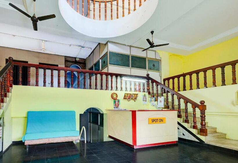 ホテル Spot On Rk