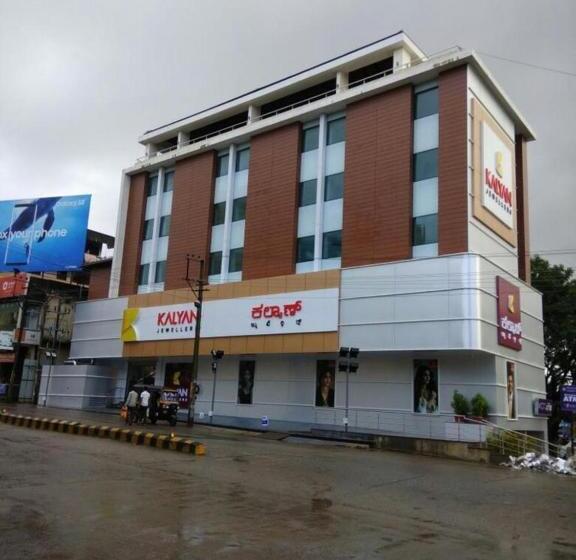 فندق Venkys Stay Inn