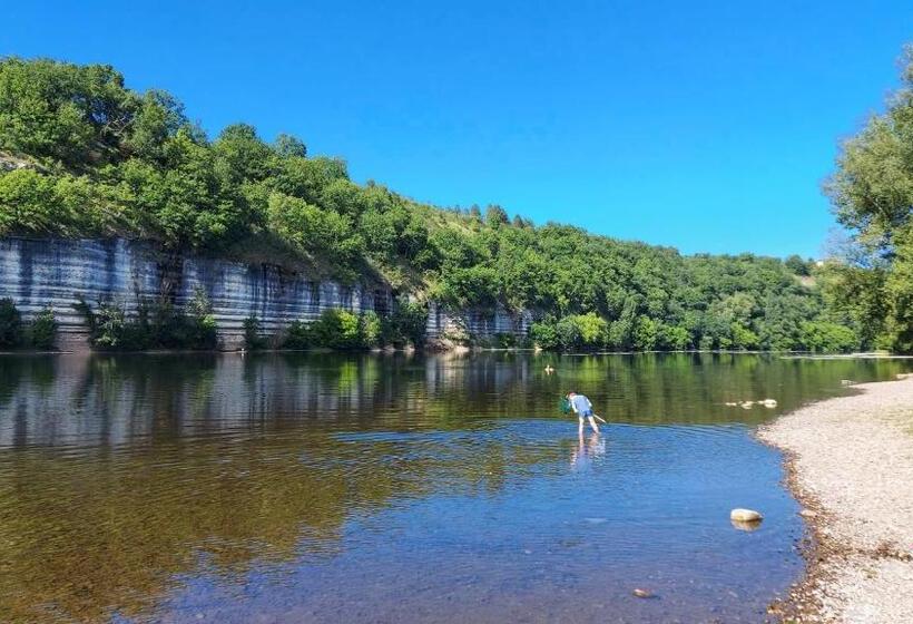膳宿费 Airbnb: Vieilles Pierres Et Rivière En Périgord
