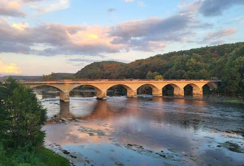 膳宿费 Airbnb: Vieilles Pierres Et Rivière En Périgord