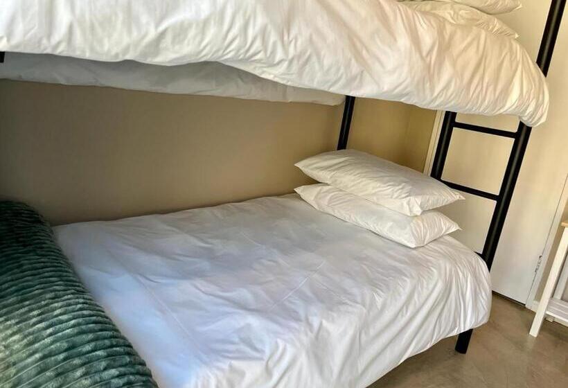 ペンション Cenikma Guest Suites   Family Room 2