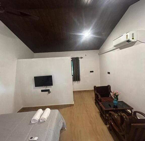 펜션 Comfy Cottages In Saligao