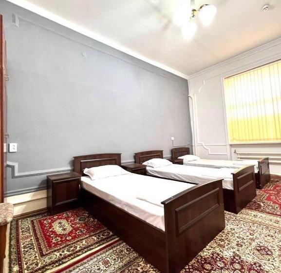 פנסיון Hello Hostel