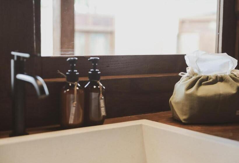 استراحتگاه Kalyana Villa Gili Air