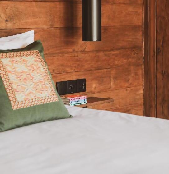 استراحتگاه Kalyana Villa Gili Air