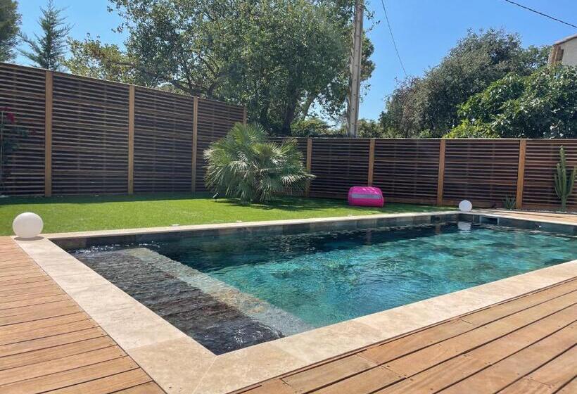 تختخواب و صبحانه Chambre D Hôtes   Villa Pierredon