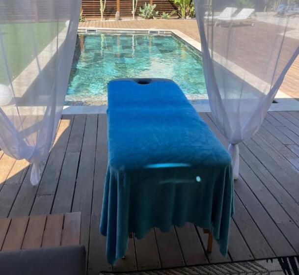 تختخواب و صبحانه Chambre D Hôtes   Villa Pierredon