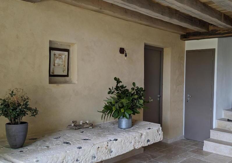 住宿加早餐  La Grange Symphorine, Chambre D Hôtes De Charme Située Entre La Vallée De La Dordogne Et La Vallée D