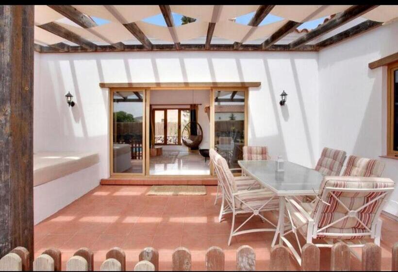 צימר Villa Amrita
