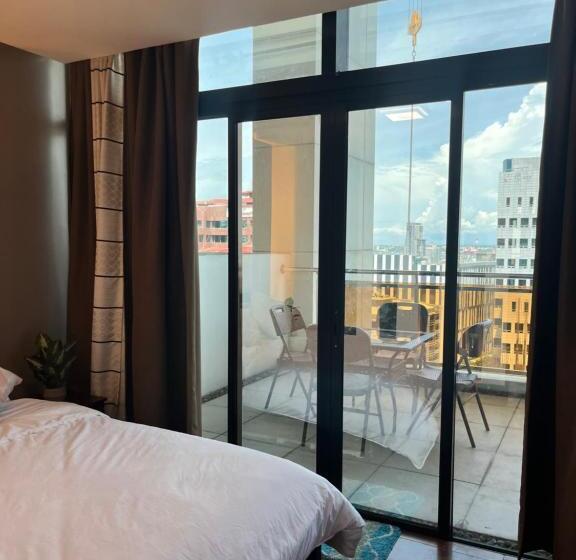 فندق Appleone Ayala Condo With Balcony