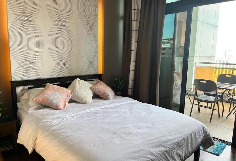 فندق Appleone Ayala Condo With Balcony