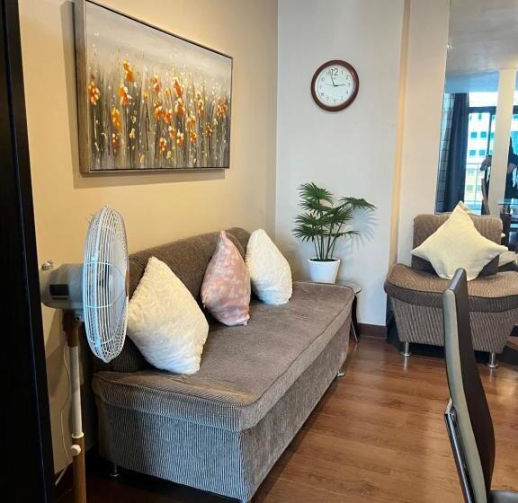 فندق Appleone Ayala Condo With Balcony