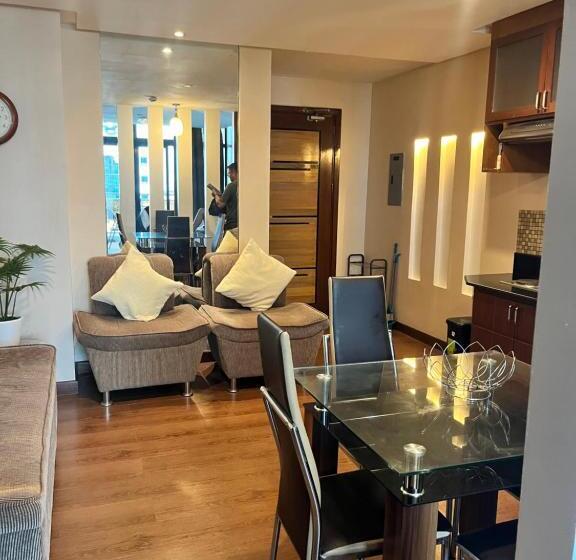 فندق Appleone Ayala Condo With Balcony