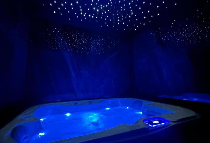 ホテル Elégance & Spa   Chambre D Hôtes Avec Sauna Et Jacuzzi Privatif