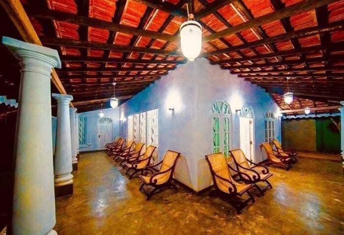 酒店 Lagoon Bay Negombo