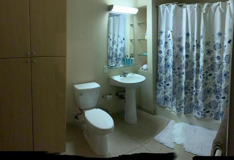 منتجع Luxury Beach Front Condo