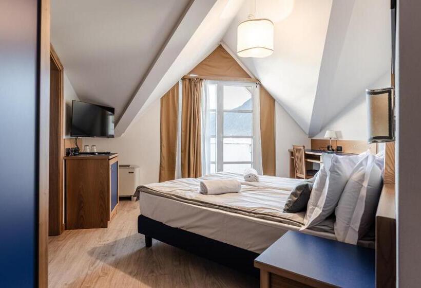 فندق Garni Meledrio