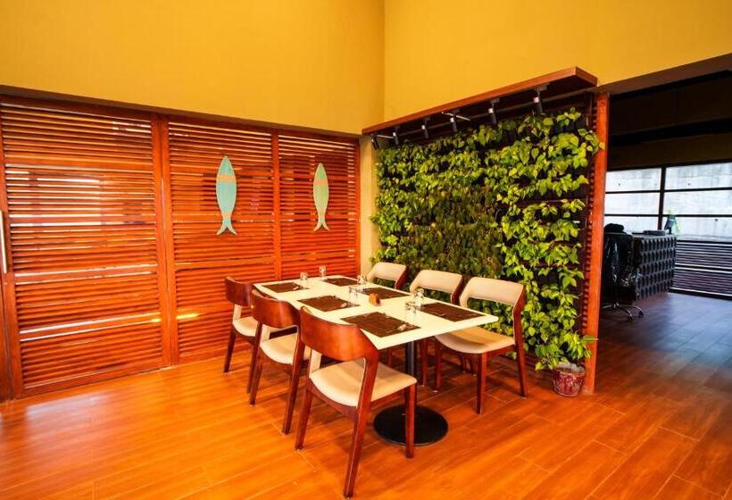 فندق Gaurav Lords Resort