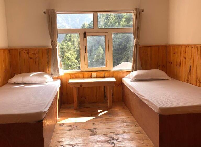 فندق Kongde Peak Guest House