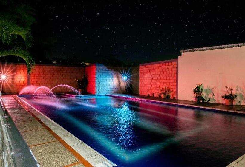 هتل Montanar Home