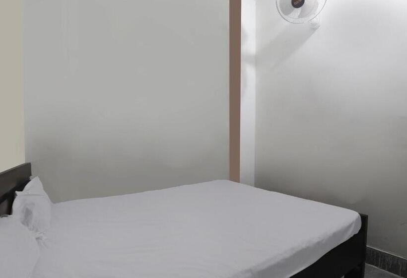 בית מלון כפרי Spot On Om Guest House