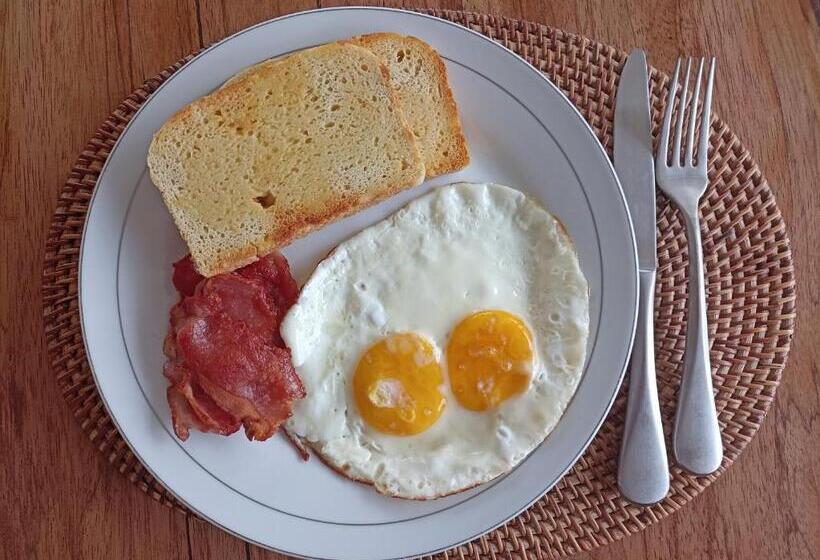 Katiet Beach Resort Mentawai Lances Right Hts