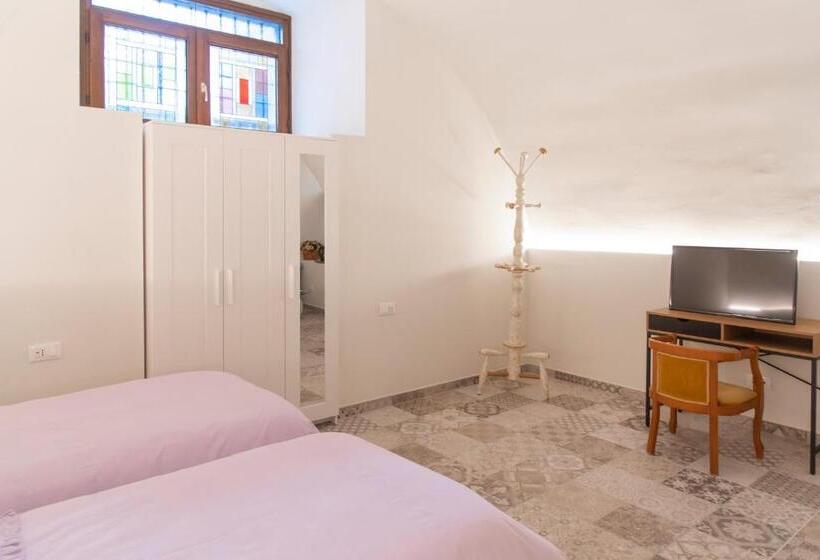 펜션 La Curt Guest House