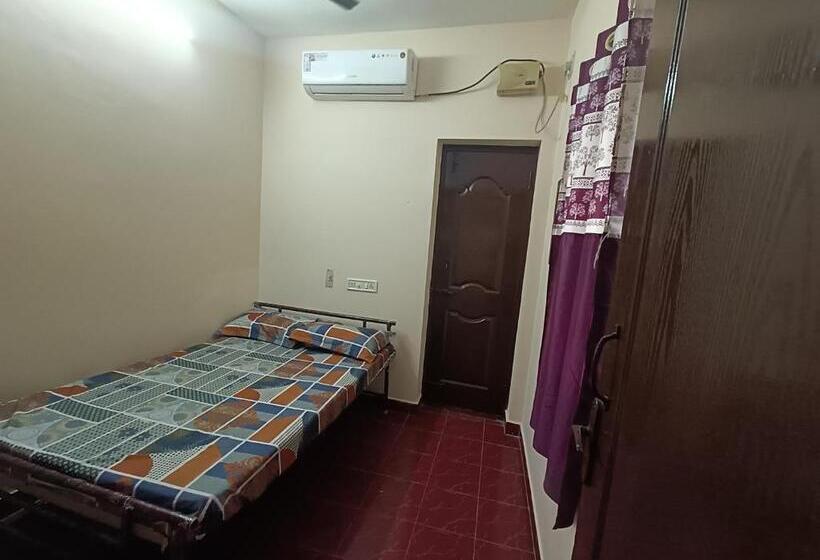 Пансион Versailles Home