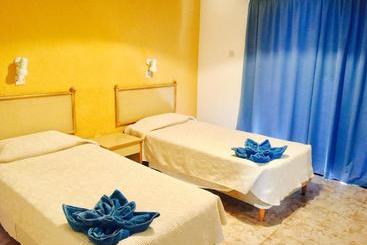 Carina Hotel Apartments