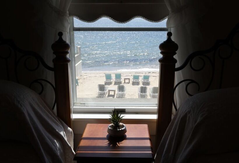 בית מלון כפרי By The Sea Guests Bed & Breakfast & Suites