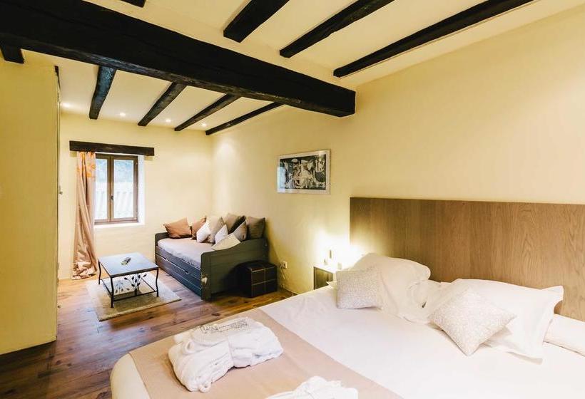 בית מלון כפרי Château Les Dryades Golf & Spa