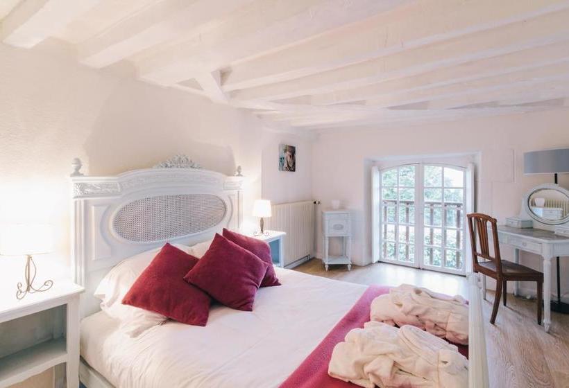 בית מלון כפרי Château Les Dryades Golf & Spa