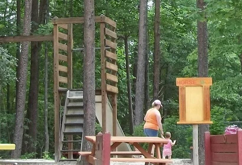호텔 Country Hideaway At Mountain Lakes Resort