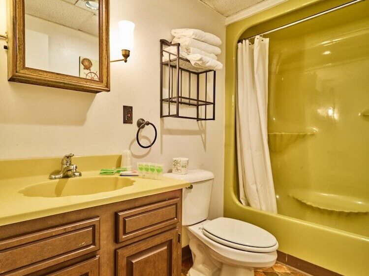 هتل Hillcrest Inn
