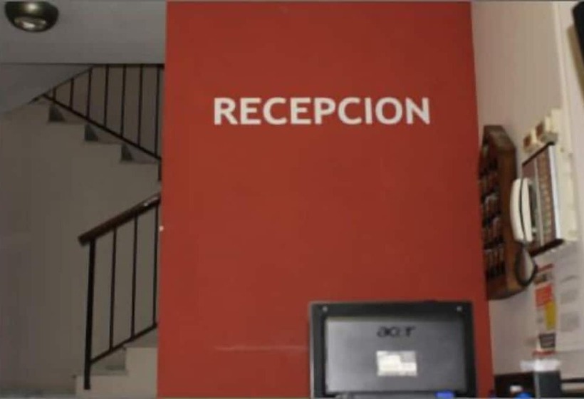 هتل Hostal Carlos I