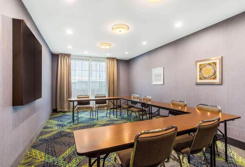 هتل La Quinta By Wyndham Cullman