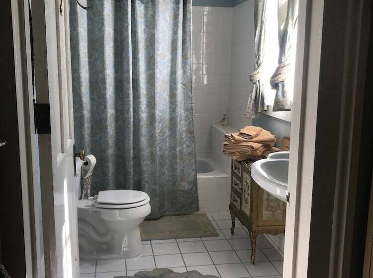 فندق Shadowlawn Bed And Breakfast