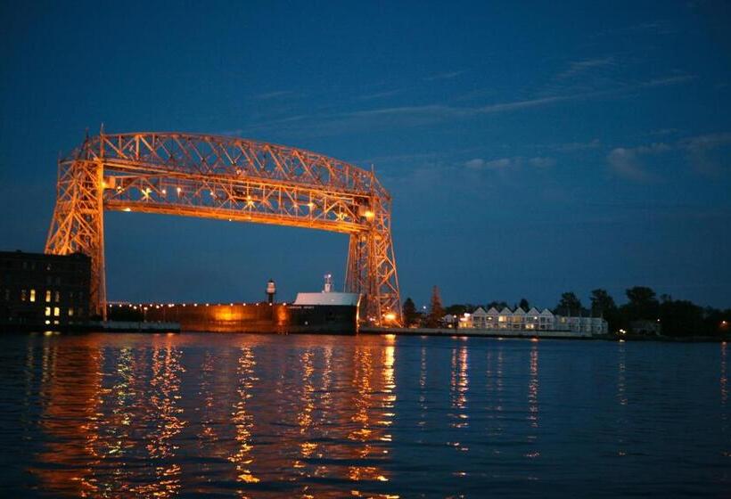 هتل South Pier Inn