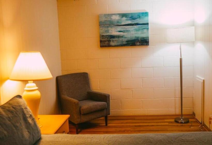 Marguerite Motel