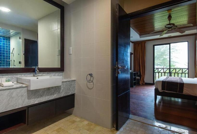 Sabah Beach Villas & Suites