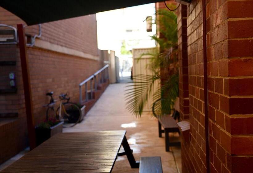 The Emperors Crown Hostel