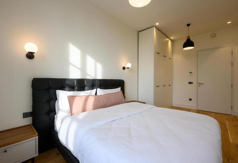 12a, Luxe & Uniek Bioscoopzaal Terras Uitzicht