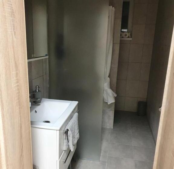 ユースホステル Ubytovanie Hk