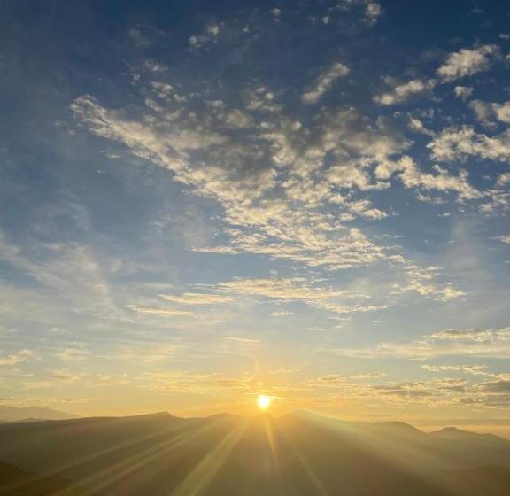 فندق صغير Wake In Himalayas